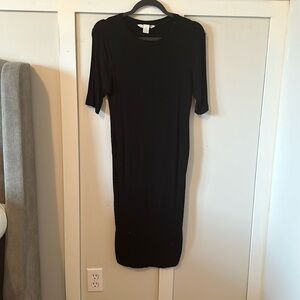 Black ribbed medium H&M maternity dress